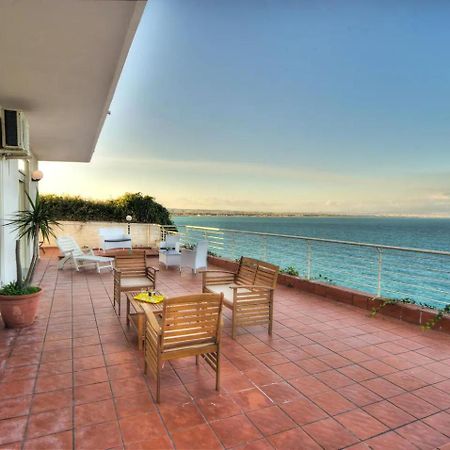 アニョーネ・バーニ Terrazza Sul Mareヴィラ エクステリア 写真